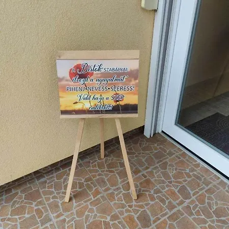 Kardos Apartman * Balatonlelle