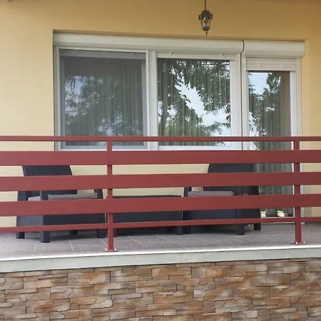 Kardos Apartman * Balatonlelle