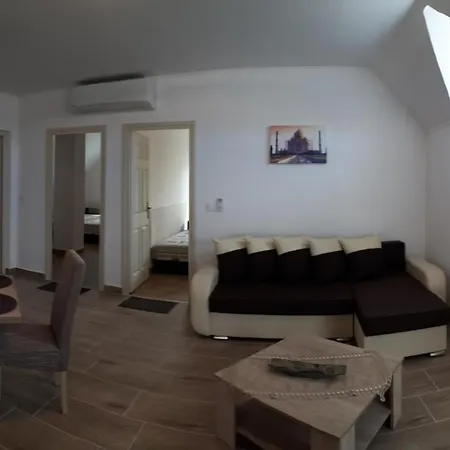 Holiday home Kardos Apartman Balatonlelle